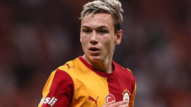 Aleksey Batrakov Galatasaray Formasıyla İlk Resmi Maçına Çıktı