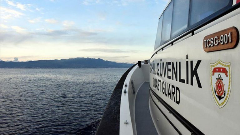 “Yunan sahil güvenliği hızla karasularına döndü.”