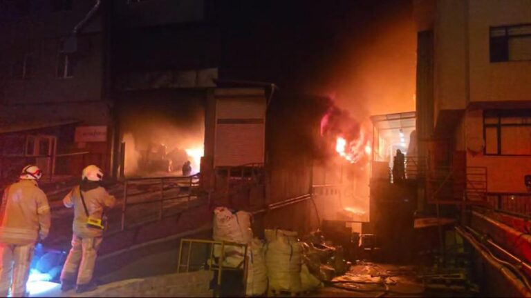 İstanbul'da fabrikada yangın – Son haberler