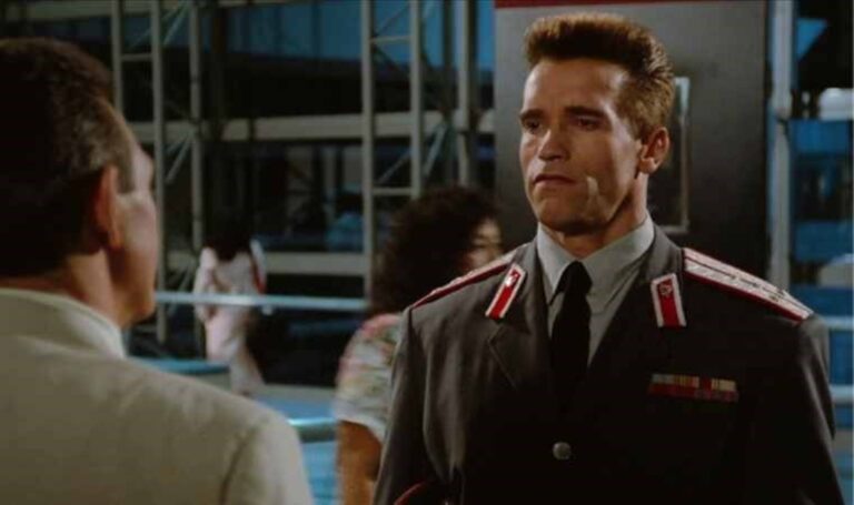 Red Fire filminin konusu nedir? Red Fire filminin aktörleri kimler? – Son dakika televizyon rehberindeki haberler