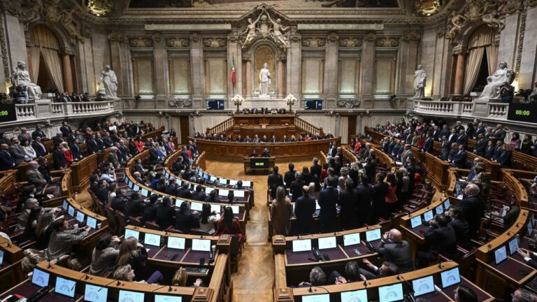 Hükümet Portekiz’e düştü – son dakika haberleri